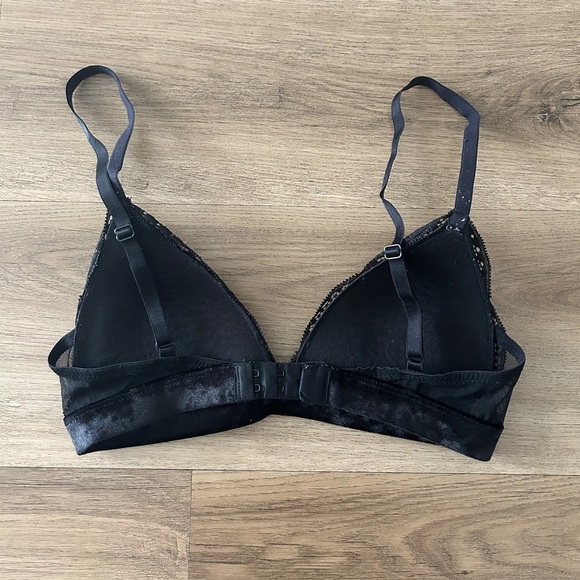 H&M Women’s Lace Triangle Bralette - Black, Size XS/S- EUC - Picture 5 of 7